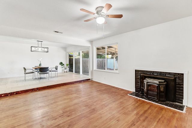8046 Grandstaff, Sacramento, CA 95823
