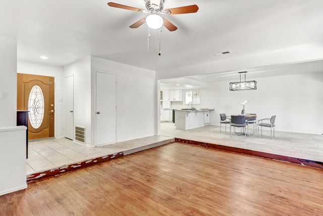 8046 Grandstaff, Sacramento, CA 95823