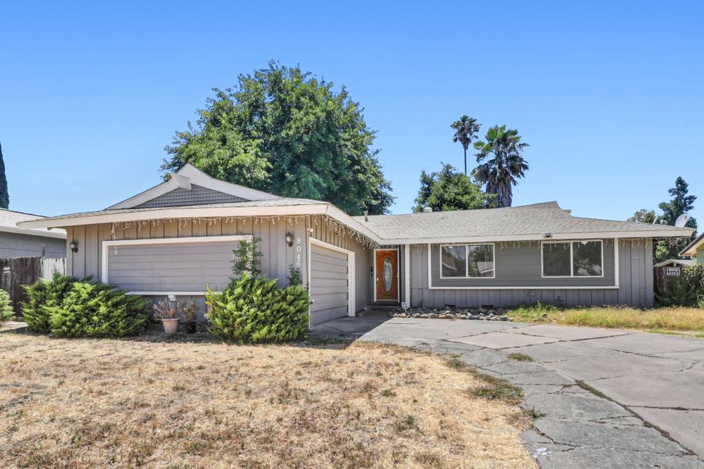 8046 Grandstaff, Sacramento, CA 95823