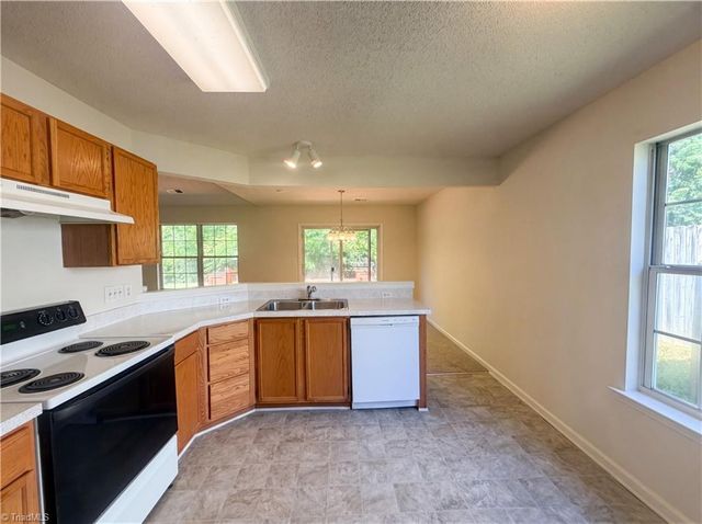 4234 Nestleway Court, Greensboro, NC 27406