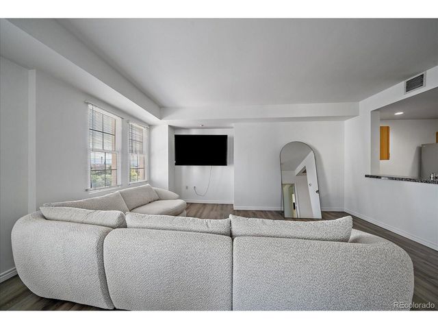 300 W 11th Ave 6E, Denver, CO 80204