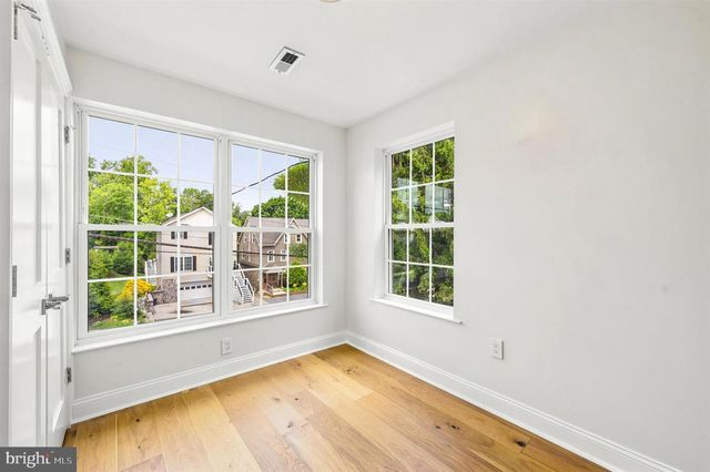 614 WALLINGFORD AVE, Media, PA 19063