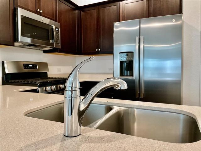 2621 Entrada Tranquila WAY, Pflugerville, TX 78660