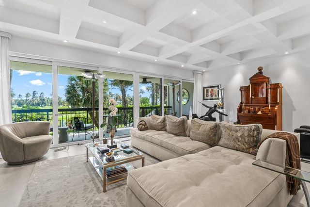 2335 S Ocean Boulevard C9, Palm Beach, FL 33480