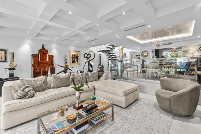 2335 S Ocean Boulevard C9, Palm Beach, FL 33480