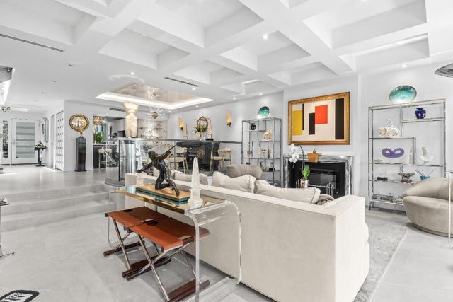 2335 S Ocean Boulevard C9, Palm Beach, FL 33480