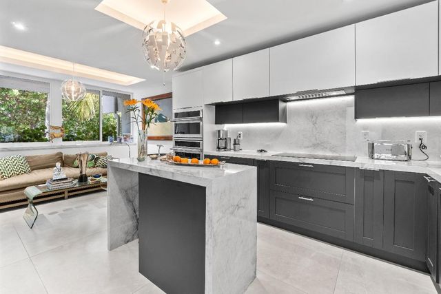 2335 S Ocean Boulevard C9, Palm Beach, FL 33480