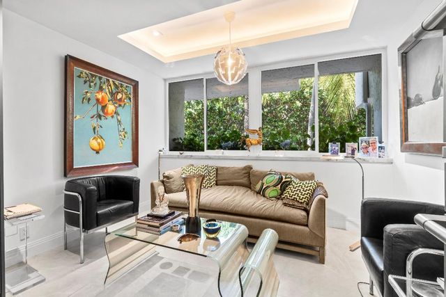 2335 S Ocean Boulevard C9, Palm Beach, FL 33480