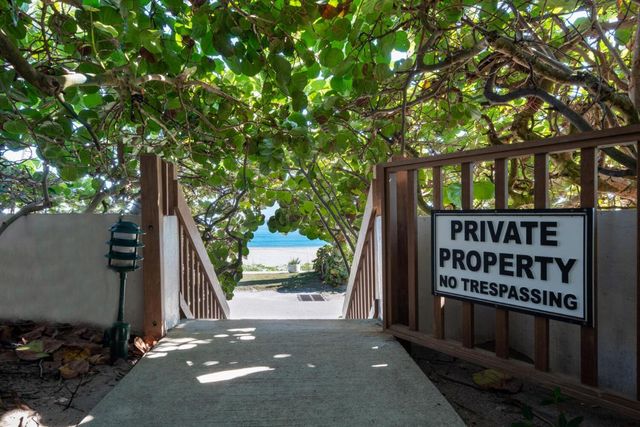 2335 S Ocean Boulevard C9, Palm Beach, FL 33480