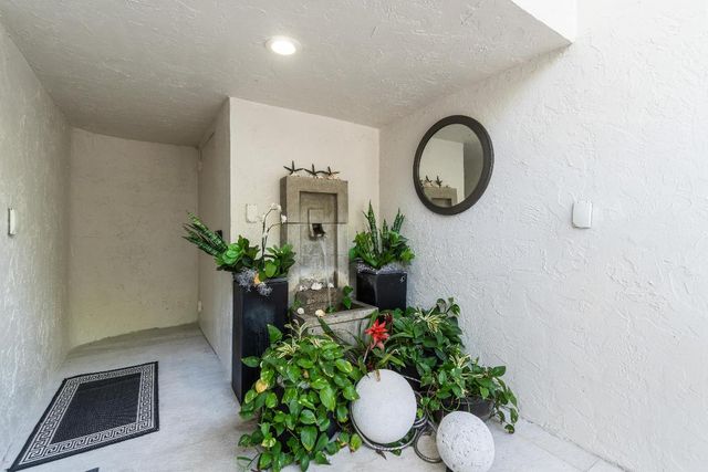 2335 S Ocean Boulevard C9, Palm Beach, FL 33480