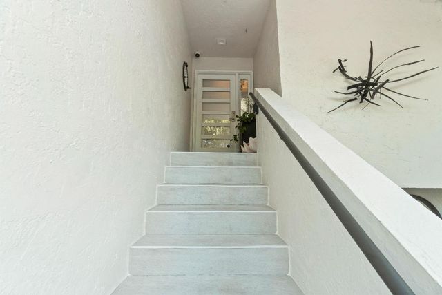 2335 S Ocean Boulevard C9, Palm Beach, FL 33480