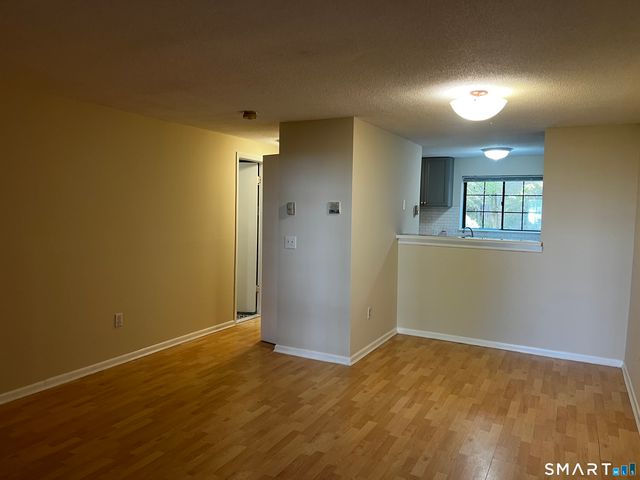 38 North Main Street 31, West Hartford, CT 06107