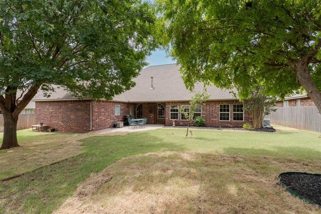 17016 Platinum Lane, Edmond, OK 73012
