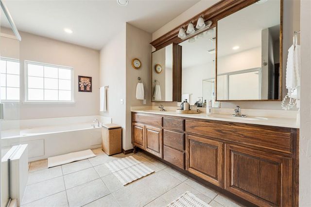 17016 Platinum Lane, Edmond, OK 73012