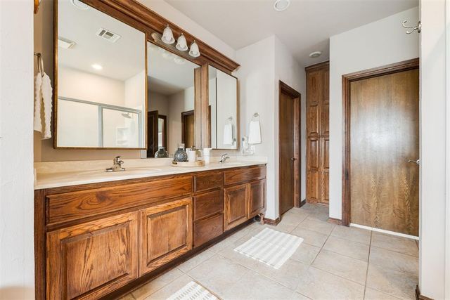 17016 Platinum Lane, Edmond, OK 73012