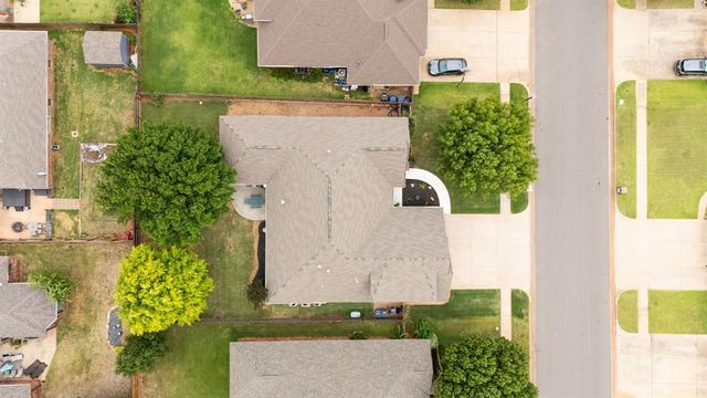 17016 Platinum Lane, Edmond, OK 73012