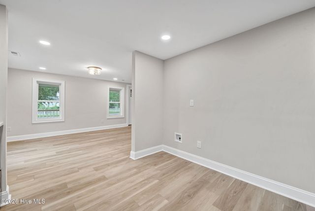 615 S Raleigh Street, Wallace, NC 28466