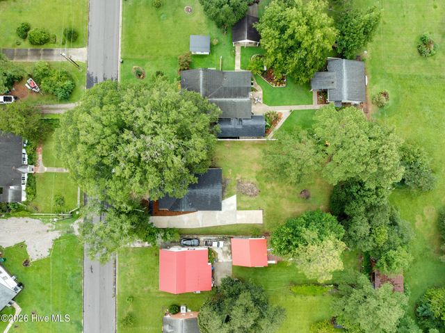 615 S Raleigh Street, Wallace, NC 28466