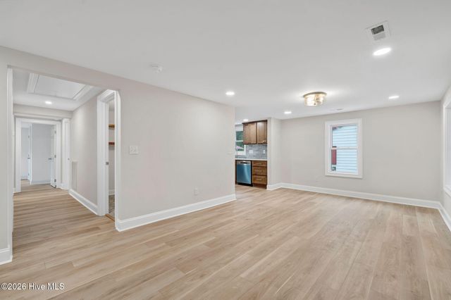 615 S Raleigh Street, Wallace, NC 28466