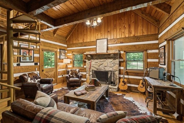 6633 Pinkston Rd, College Grove, TN 37046