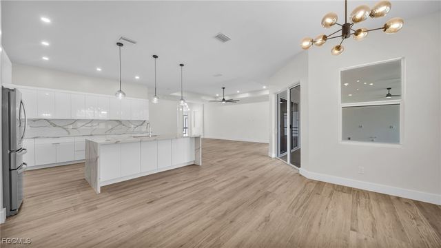 1726 SW 36th TER, Cape Coral, FL 33914