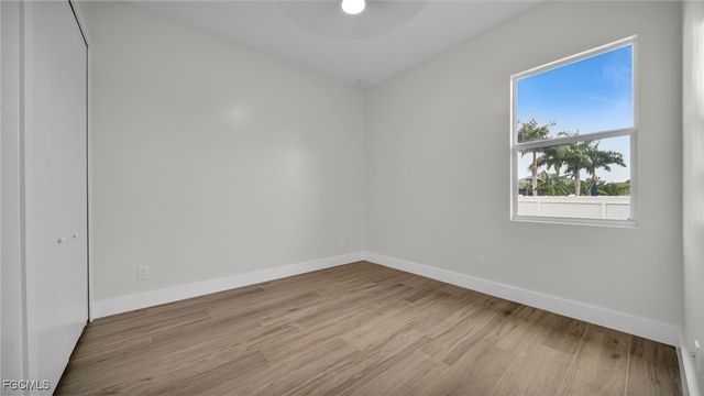 1726 SW 36th TER, Cape Coral, FL 33914