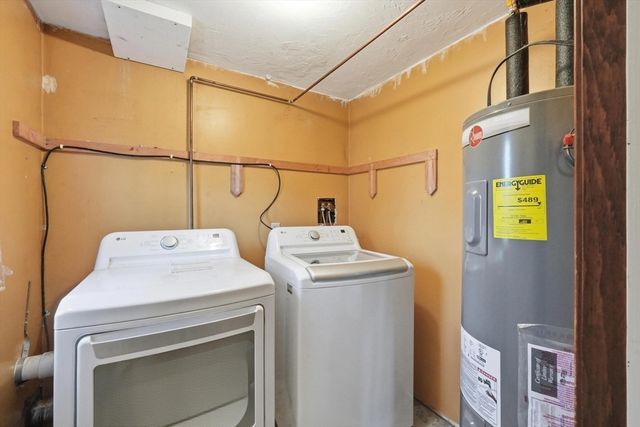 37 Woodlawn Dr, Sturbridge, MA 01566