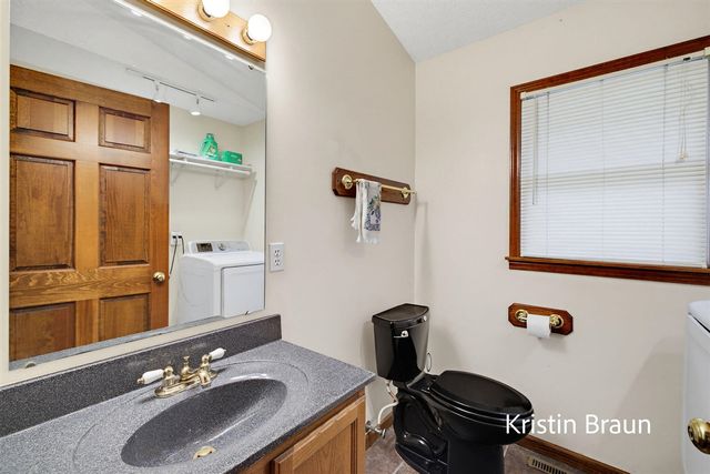 1851 N Sheridan Road, Muskegon, MI 49445