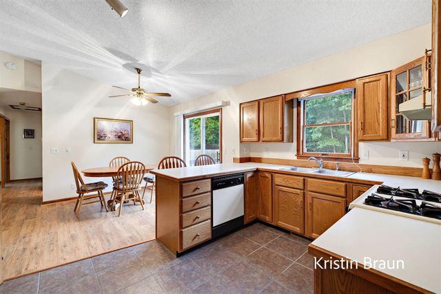 1851 N Sheridan Road, Muskegon, MI 49445