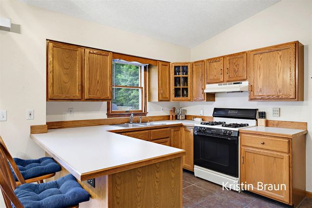 1851 N Sheridan Road, Muskegon, MI 49445