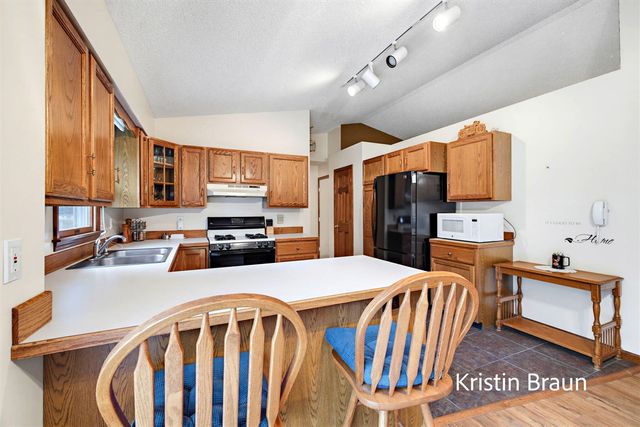 1851 N Sheridan Road, Muskegon, MI 49445