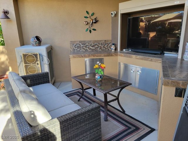 8175 Arville Street 212, Las Vegas, NV 89139