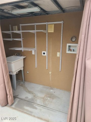 8175 Arville Street 212, Las Vegas, NV 89139