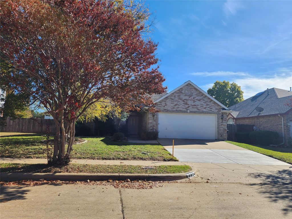 8032 Slide Rock Road, Fort Worth, TX 76137