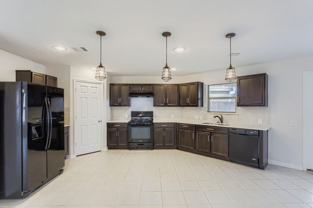 2738 Paddock Brook Lane, Houston, TX 77038