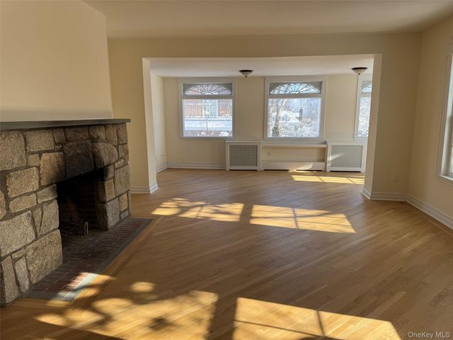 19 Lanark Road, Yonkers, NY 10705