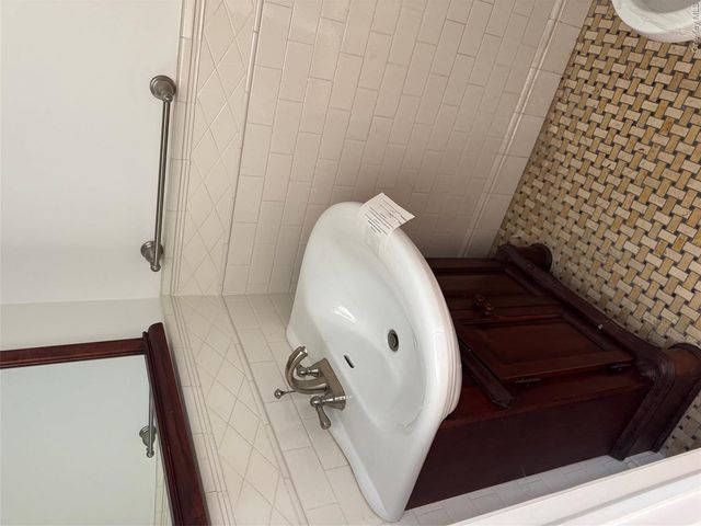 19 Lanark Road, Yonkers, NY 10705