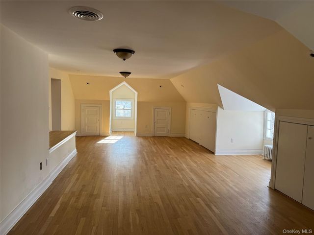 19 Lanark Road, Yonkers, NY 10705