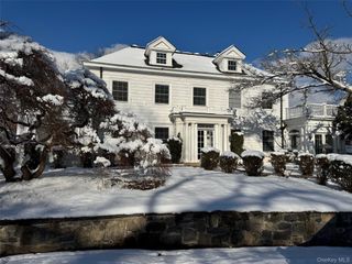 19 Lanark Road, Yonkers, NY 10705