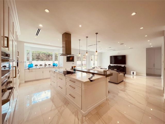 7233 SW 122nd Pl, Miami, FL 33183