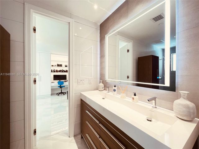 7233 SW 122nd Pl, Miami, FL 33183