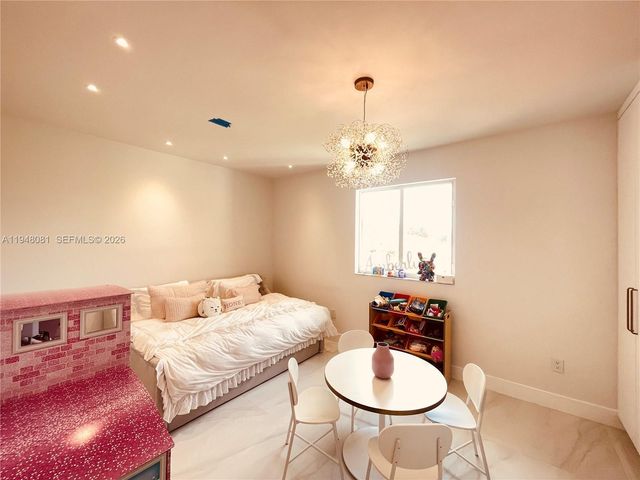 7233 SW 122nd Pl, Miami, FL 33183