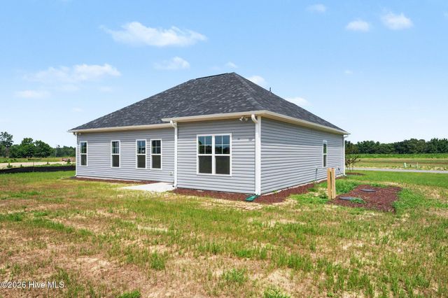 57 Tuscarora Drive, La Grange, NC 28551