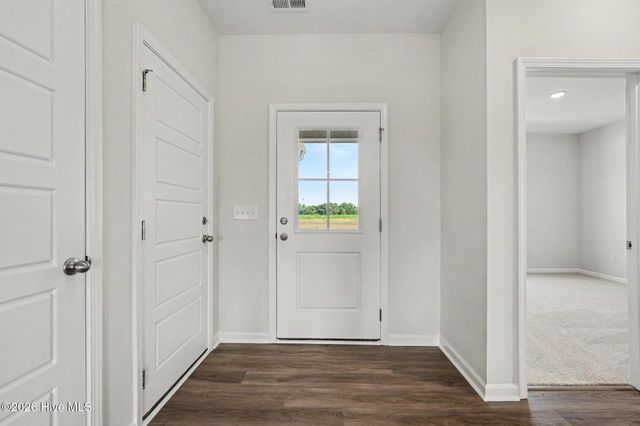 57 Tuscarora Drive, La Grange, NC 28551