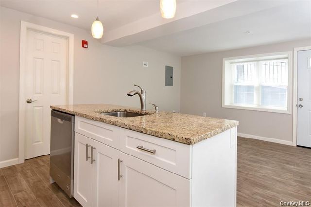 401 Ashford Avenue, Dobbs Ferry, NY 10522