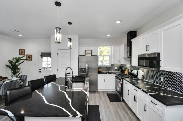 6531 Rosemary Lane A, Houston, TX 77016