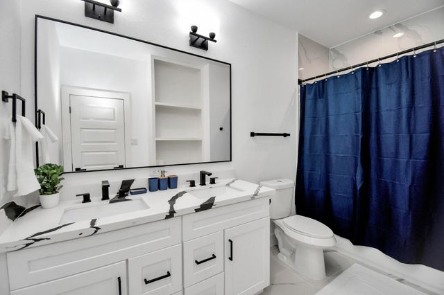 6531 Rosemary Lane A, Houston, TX 77016