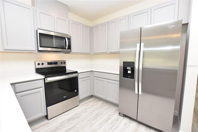 8383 MADRID STREET, Lakeland, FL 33810