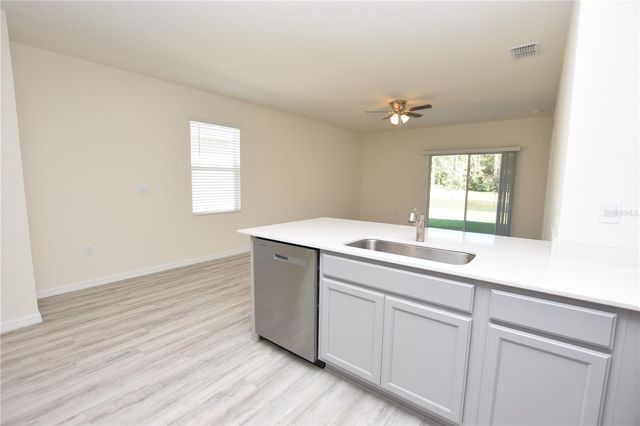 8383 MADRID STREET, Lakeland, FL 33810