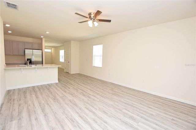 8383 MADRID STREET, Lakeland, FL 33810